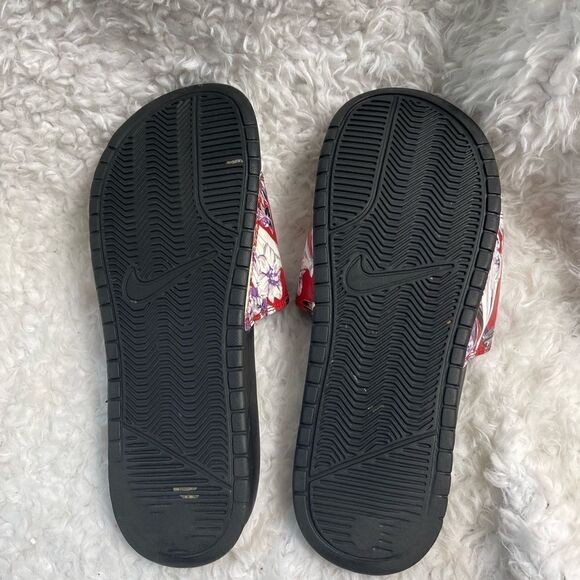 Nike Benassi Red with purple ,white &gray floral prints slides size 9 - Picture 9 of 9